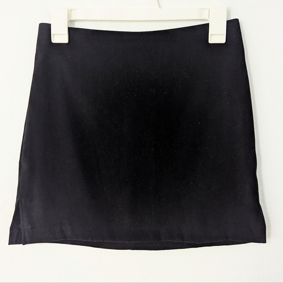 Vintage Dresses & Skirts - Vintage Y2K 90s Mini Skirt Split Hem Suede Back Zip Black Small S
